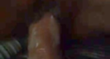 phim sex hiếp dâm gái say rượu Brunette ngựa thủ dâm với pim xes máy rung.